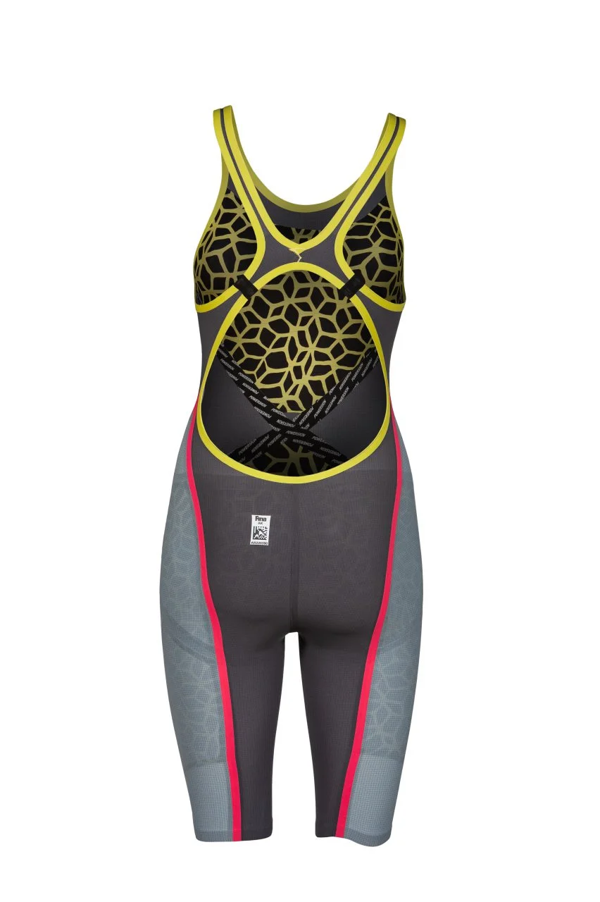 Combinaison De Natation Femme Arena Carbon Ultra Dos Ouvert Dark Grey/ Fluo Yellow 6 Combinaison De Natation Femme Arena Carbon Ultra Dos Ouvert Dark Grey/ Fluo Yellow – Image 4